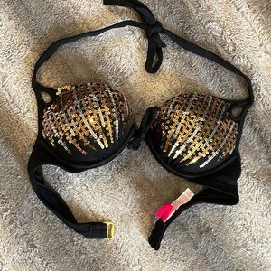Gold and silver bikini top. Victoria’s Secret. Size34 B